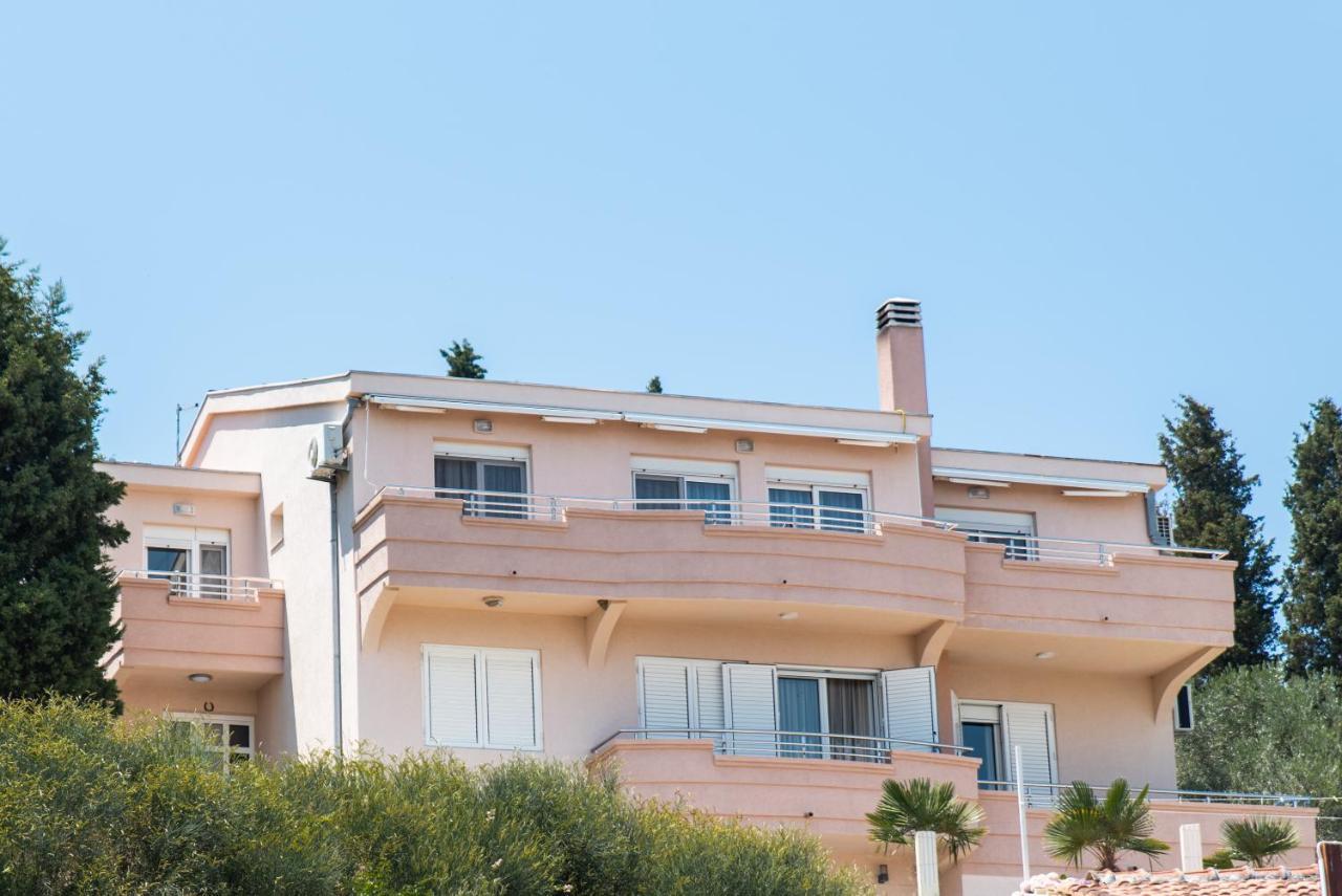 Apartments Villa Egzon Ulcinj Exterior foto